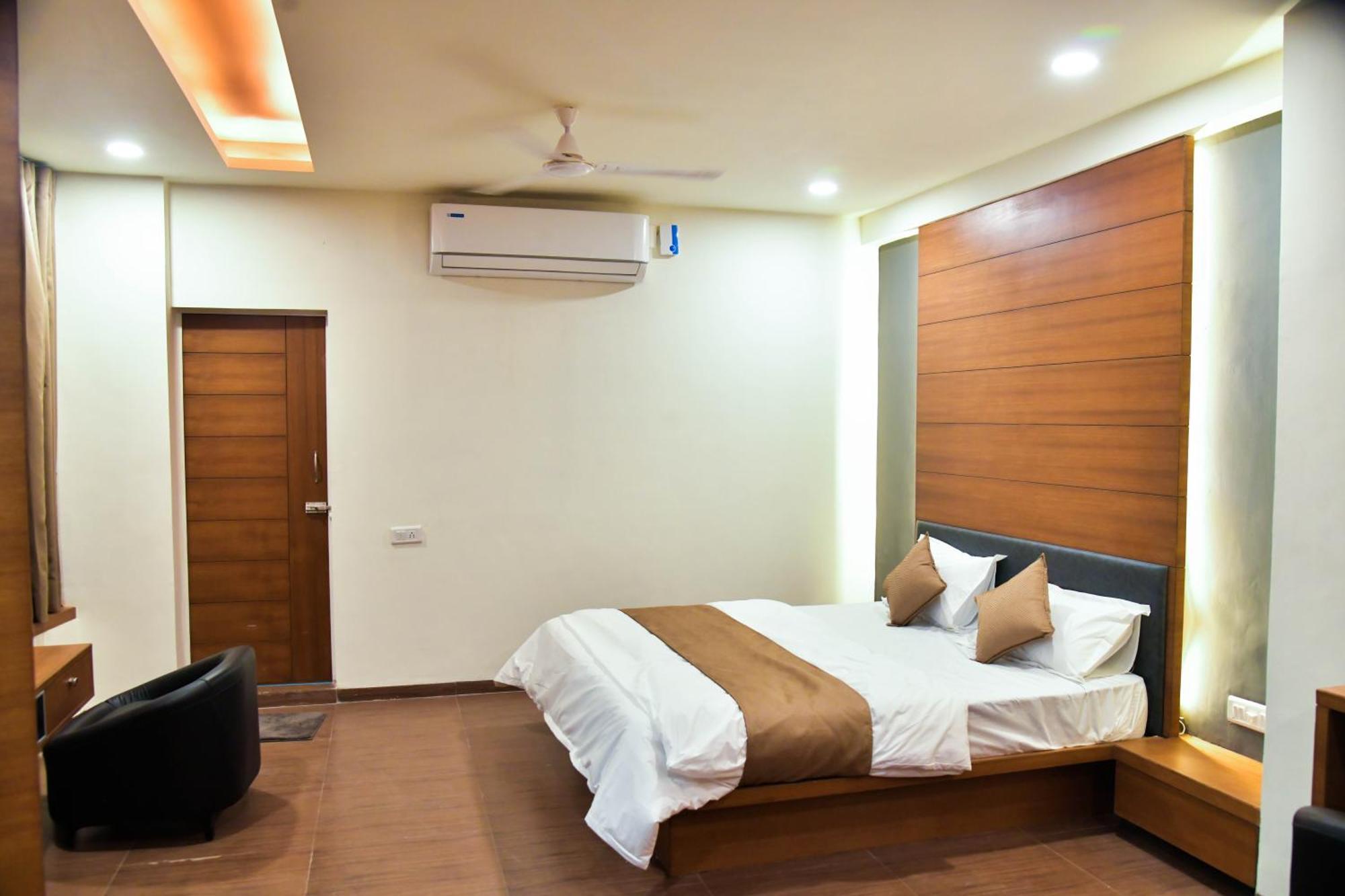 Hotel Ashooka Inn Gandhinagar Exterior foto